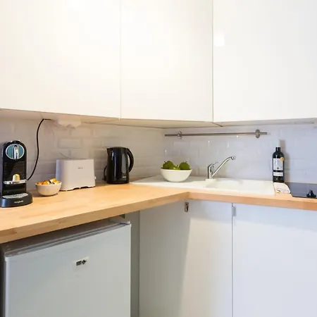 Studio For 2 Near Gare De L'Est *